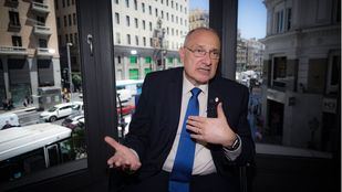 La izquierda comienza a preparar una moción de censura a contrarreloj