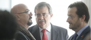 El viceconsejero pidió a una empresa que se retirara del concurso de ambulancias