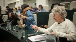 Arce, Galcerán y Carmona cargan contra los desahucios de la EMVS