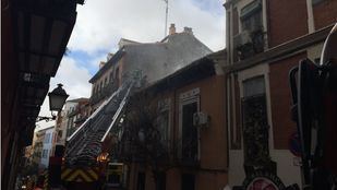 Rescatadas siete personas por un fuego en Olivar