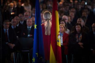 Cifuentes hablará en Sevilla después de la comparecencia del rector