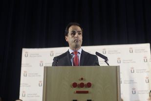 VÍDEO | El rector no puede confirmar que se defendiera el TFM