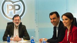 Los padres de la 'vía murciana' negociarán el futuro de Cifuentes