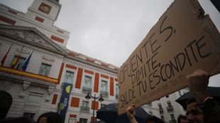 Los estudiantes llenan Sol: "Fuera corruptos de la universidad"