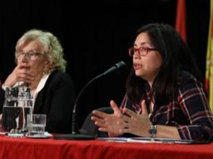 Carmena respalda a Arce pero le pide que dedique "más tiempo" a los vecinos