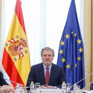 La renuncia no basta: la retirada debe pedirla la Universidad