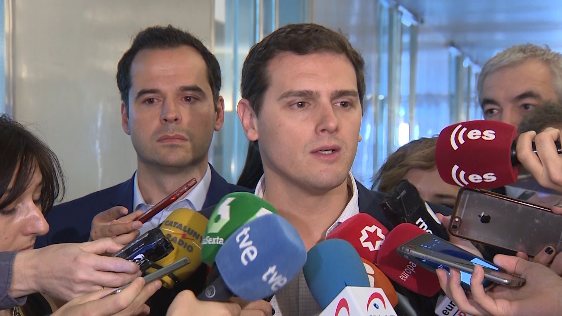 Imputación de Cifuentes: la oposición entona el "teníamos razón"