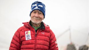 La nieve y el viento retienen a Carlos Soria en el campo base del Dhaulagiri