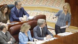 Cifuentes renuncia al escaño, su último asidero a la política regional