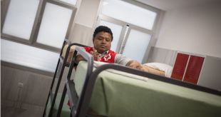 Cama, techo y futuro: los inmigrantes recuperan la ilusión