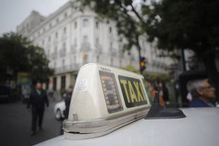 El Congreso blinda al taxi y limita a Uber y Cabify