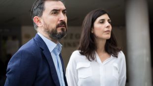 Cifuentes ofrece un "término medio" en la conciliación