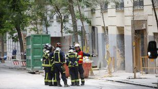 Excesivo peso o un muro dañado, posibles causas del siniestro