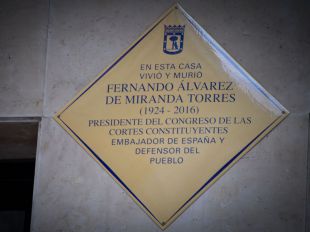 El recuerdo a un "excelente presidente de las Cortes en un momento muy difícil"