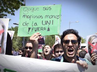 Cifuentes pide retrasar su vuelta a la Complutense