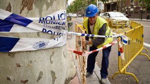 Trabajos de preparación para la demolición del edificio de Martínez Campos.