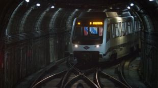 Una subida de tensión deja sin luz cinco estaciones de Metro de Madrid