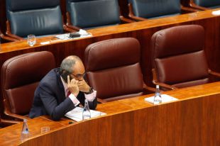 La oposición reprobará al consejero de Educación por el máster de Cifuentes
