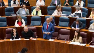 "Es un insulto para todos": Van Grieken, reprobado por el máster de Cifuentes