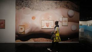 Entre fotos y libros anda el fin de semana