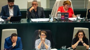 Números rojos en Madrid: la deuda cae, pero sigue siendo la mayor