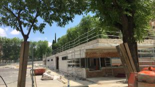 Vestuarios "discriminatorios" para el campo de fútbol de San Cristóbal