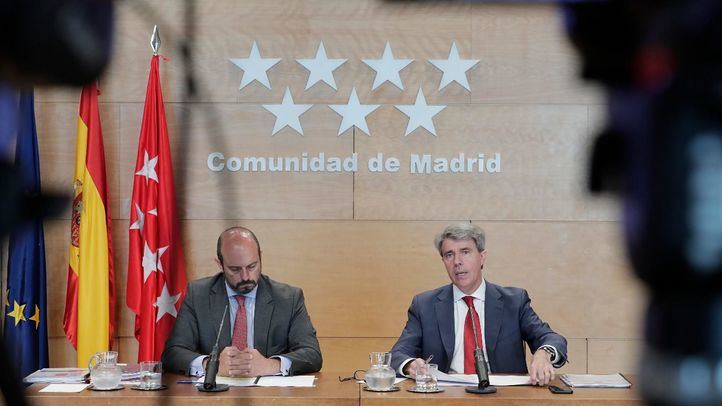 Pedro Rollán, portavoz del Gobierno regional y Ángel Garrido, presidente de la Comunidad de Madrid.