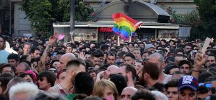 Vecinos de Centro acusan al Ayuntamiento de favorecer “el alcohol y el ruido”