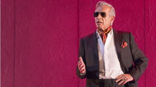 Imanol Arias se da al canto en el Canal