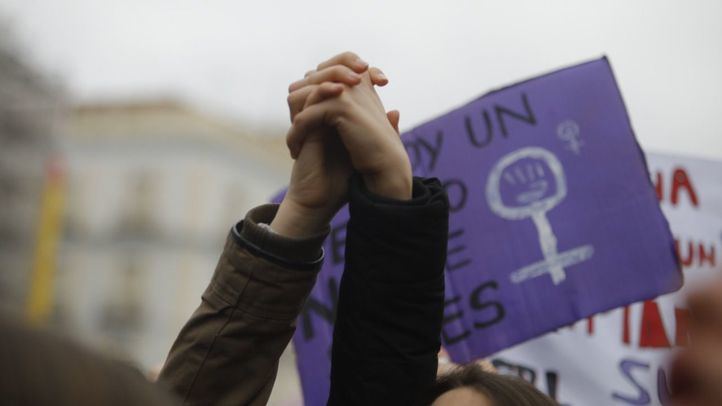 Concentración de mujeres estudiantes en la Puerta del Sol.