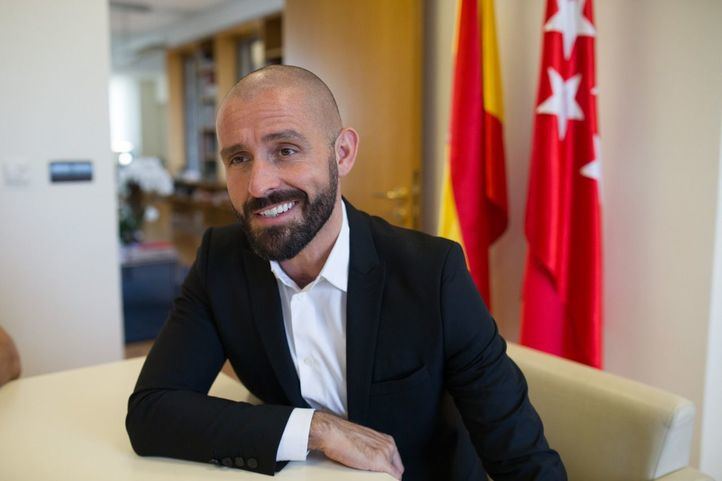 El consejero, en su despacho de la calle Alcalá.