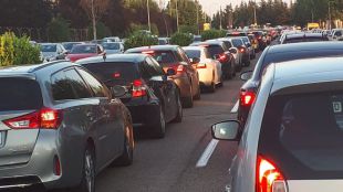 Kilómetros de atascos para acceder a Mad Cool