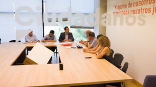 Primera reunión entre Cs y sindicatos
