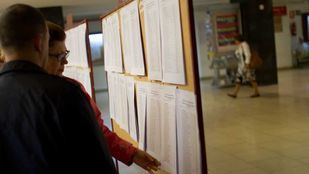 Más de 300 plazas han quedado "desiertas" tras las polémicas oposiciones de Secundaria