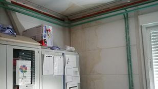 Construido en 1975 con prefabricados, el centro presenta un sinfín de problemas.