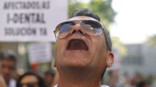 Afectados por la estafa de iDental piden acción al Gobierno