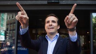 Casado se toma "con humor" su vídeo de campaña