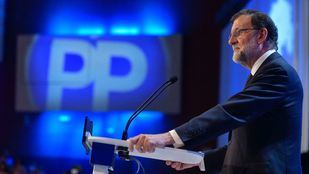 Rajoy: "Me aparto, pero no me voy"