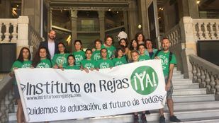 Miembros de la plataforma Instituto en Rejas Ya han acudido este martes al Pleno del Ayuntamiento