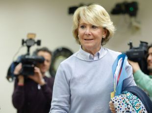 Aguirre 'vuelve' al PP pero no a la política