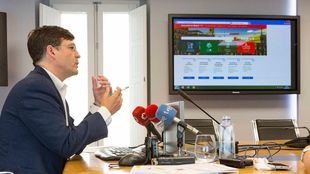El Comisionado del Gobierno de la Comunidad de Madrid para la Cañada Real, Martínez Páramo, en la presentación de la página web del Pacto Regional.