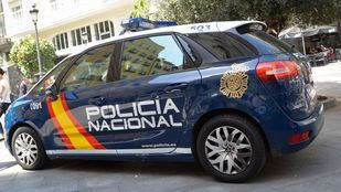 La Policía Nacional busca a los individuos.