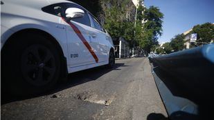 Un taxista amenaza con un cuchillo a un conductor de VTC