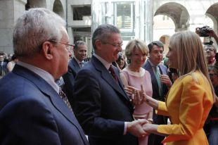 Garrido renuncia al estatuto para expresidentes en esta legislatura