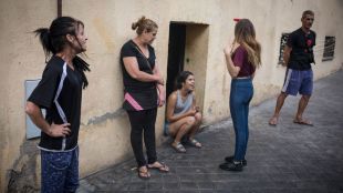 Tensión entre vecinos de Villaverde y siete okupas