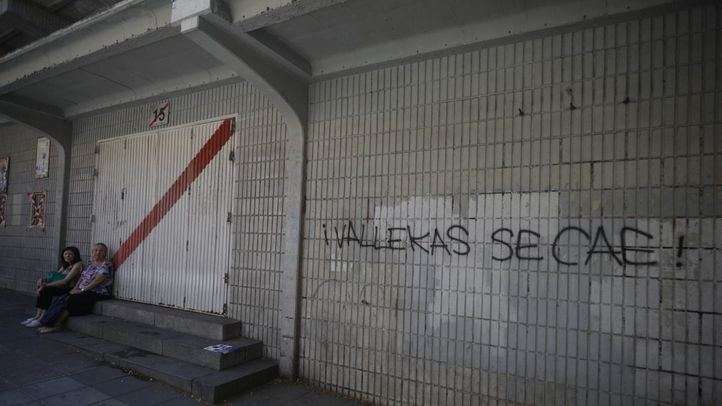 Pintadas en el estadio claman contra la gestión del club y las administraciones implicadas.