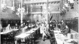 Ramón María del Valle Inclán fue uno de los asiduos al Café de la Montaña, antiguo Café Imperial.