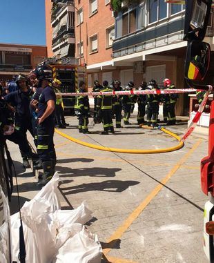 Aparatoso incendio sin heridos en Hortaleza