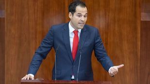 Aguado acusa al PSOE "de gastarse el dinero público en prostitutas y cocaína"