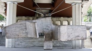 Sirena varada de Chillida en el primer museo al aire libre de Madrid.